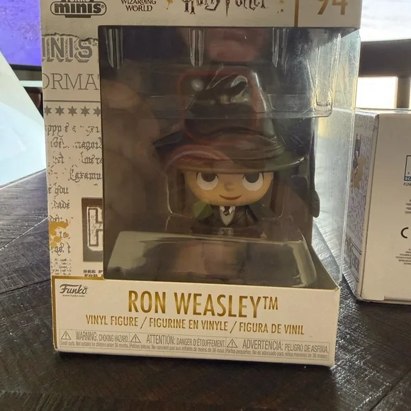 Funko Ron Weasley Vinyl Figure with Gold Accents and Red-Brown Hat - Picture 2 of 6